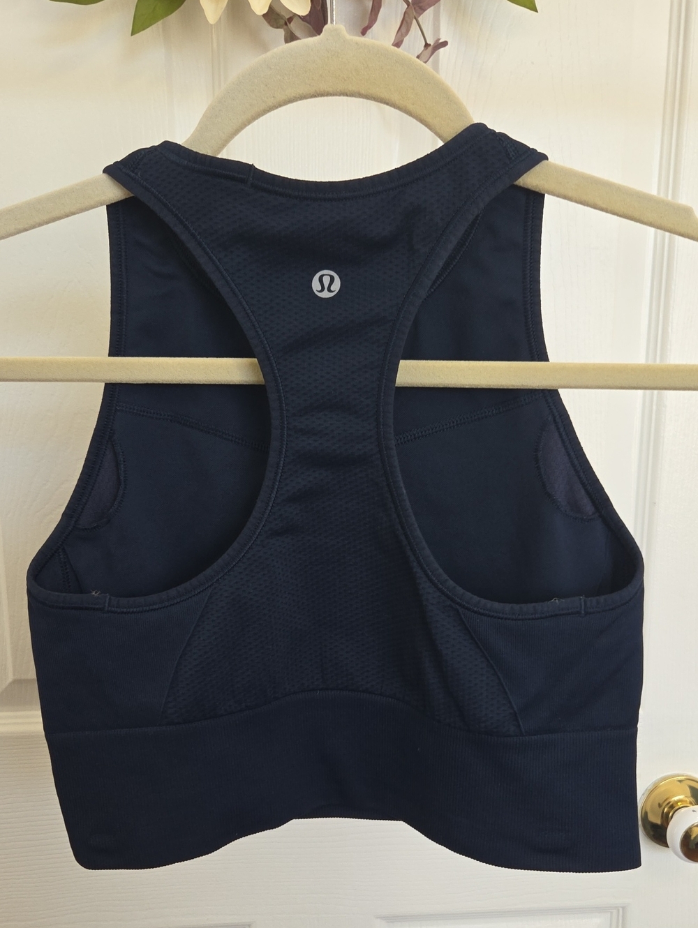 lululemon athletica Navy Racerback Sports Bra with Mesh Back Size 6